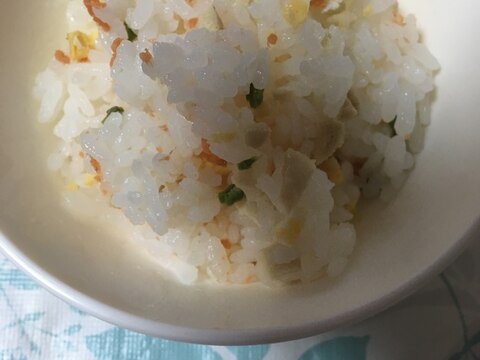 離乳食完了期☆鮭フレークと高野豆腐と卵の混ぜご飯☆